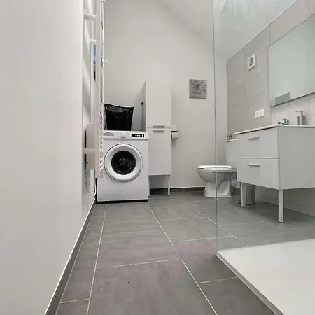 Moderne Avec Parking Gratuit *