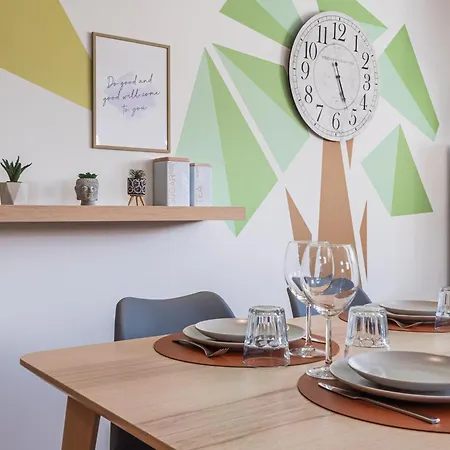 Moderne Avec Parking Gratuit Appartement *